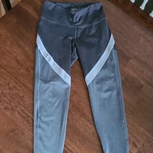 High-waisted Old Navy color block 7/8 leggings